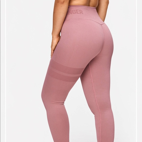 NWT Stronger Seamless Leggings Size Small color Rose *selling top separately* - Picture 4 of 10